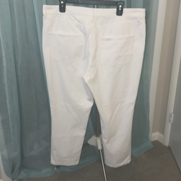 Cold Water Creek White Soft Jeans - Picture 6 of 7